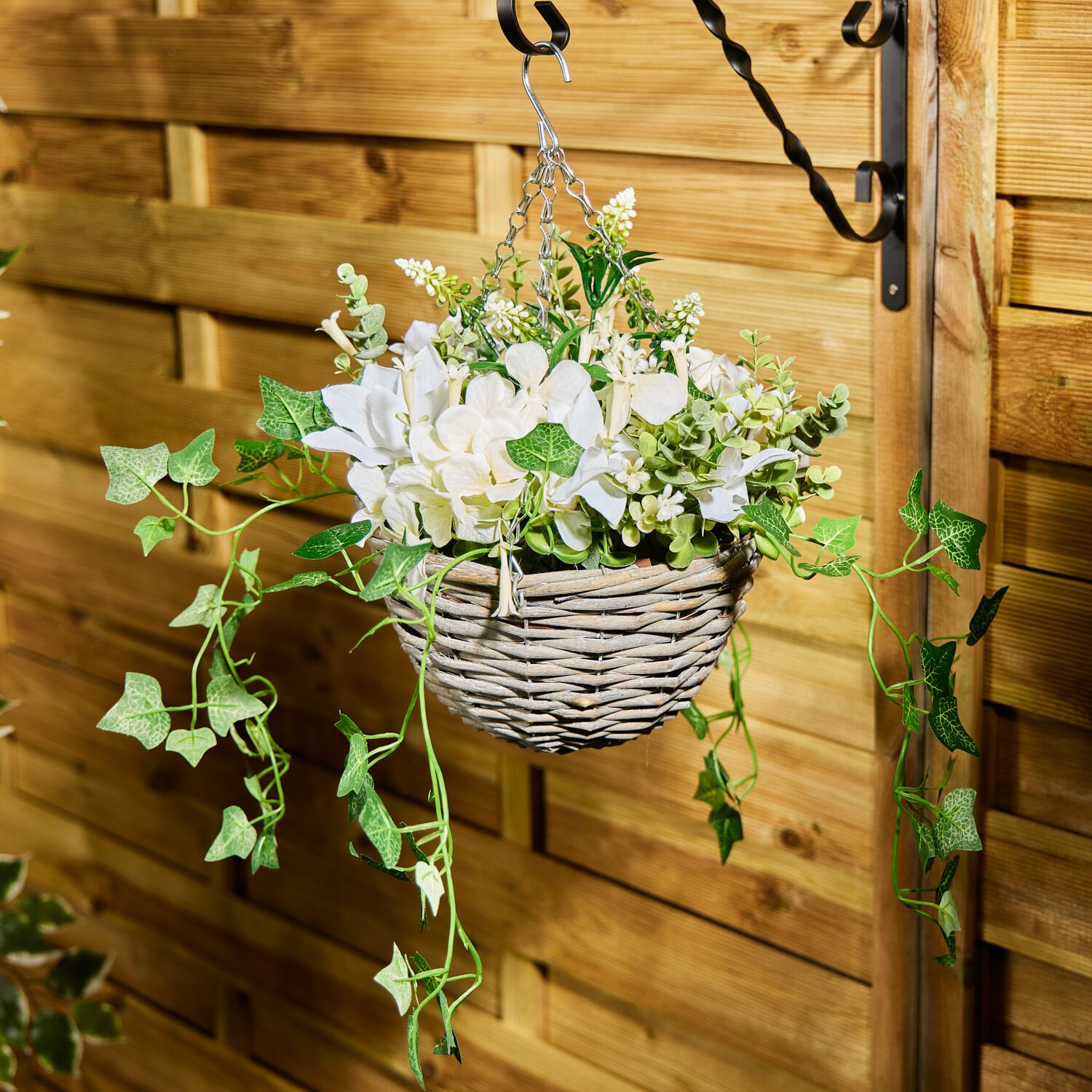 Artificial flower hanging baskets discount