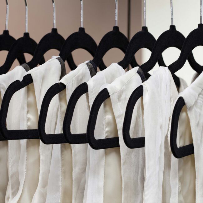 Skinny Velvet Hangers 10 Pack Black